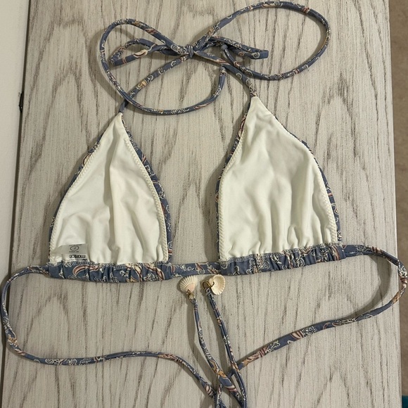 MONTCE Bikini Set - Picture 6 of 10